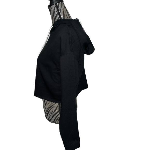 Black crop hoodie - Picture 2 of 4